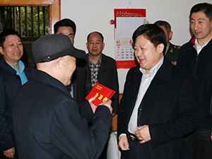 劉志仁親臨郴汽集團(tuán)走訪慰問(wèn)軍轉(zhuǎn)干部國(guó)防建設(shè)二等功臣侯尚德 劉志仁親臨郴汽集團(tuán)走訪慰問(wèn)軍轉(zhuǎn)干部國(guó)防建設(shè)二等功臣侯尚德