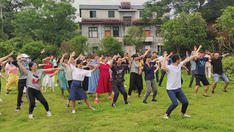 副水、通達(dá):開展團(tuán)隊(duì)?wèi)敉馔卣够顒?dòng) 副水、通達(dá):開展團(tuán)隊(duì)?wèi)敉馔卣够顒?dòng)